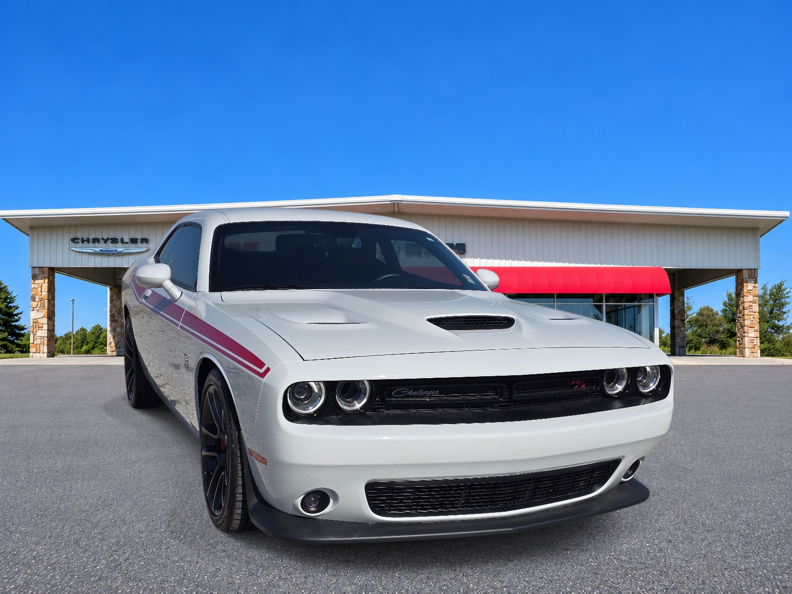 White Knuckle Clearcoat 2021 Dodge Challenger Coupe Rear-Wheel Drive 6-Speed Manual