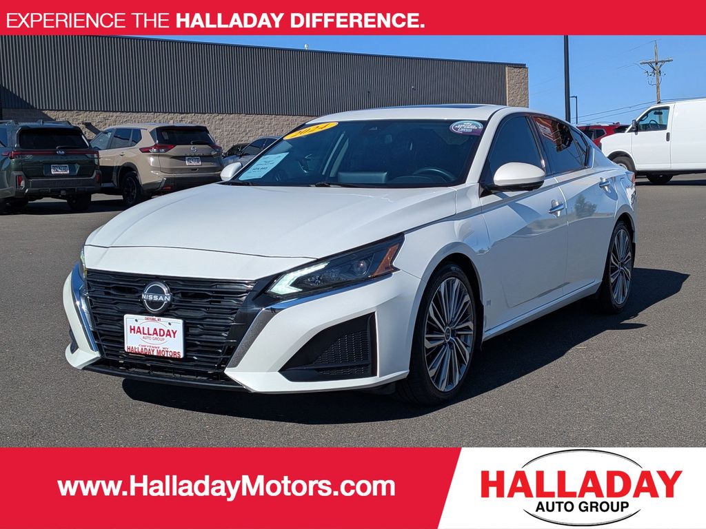 Pearl White Tricoat 2024 Nissan Altima Sedan Front-Wheel Drive Continuously Variable Transmission
