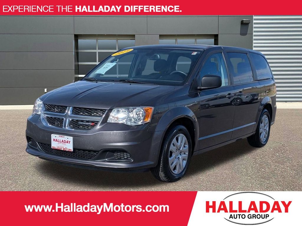 Gray (Granite Pearlcoat) 2019 Dodge Grand Caravan SE FWD Minivan Front-Wheel Drive 6-Speed Automatic
