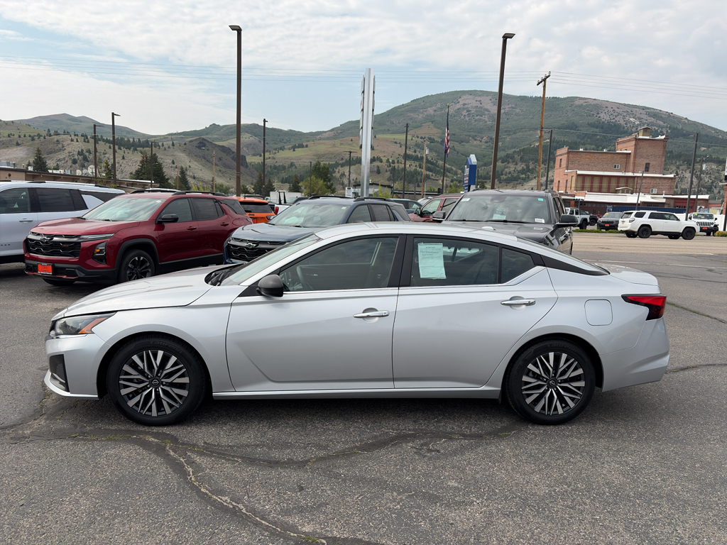 2024 Nissan Altima 2.5 SV FWD