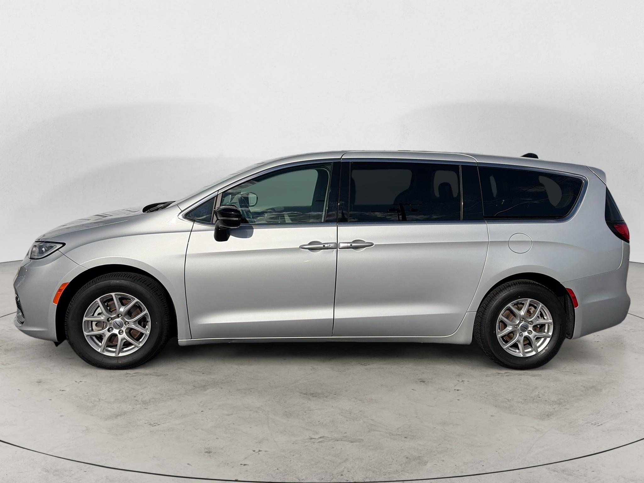 2024 Chrysler Pacifica Touring L FWD