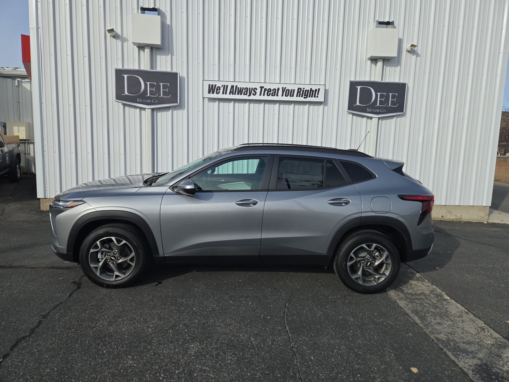 Sterling Gray Metallic 2026 Chevrolet Trax SUV / Crossover Front-Wheel Drive 6-Speed Automatic