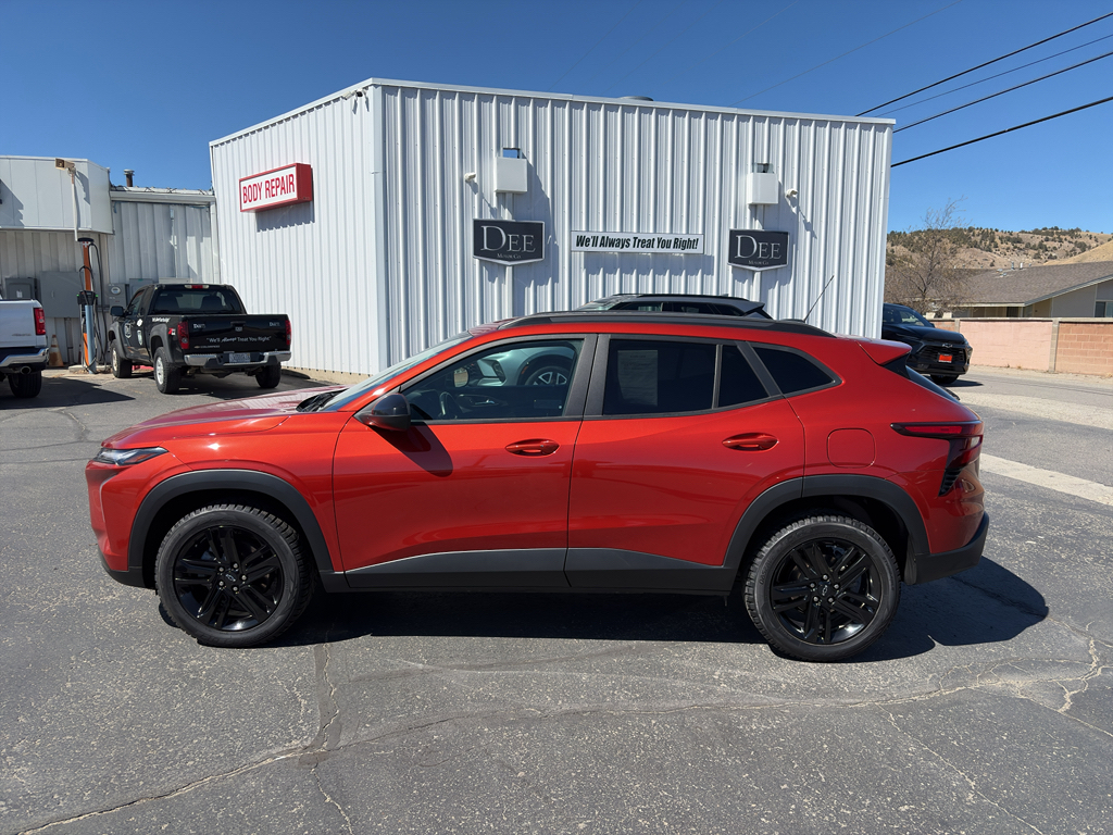 Cayenne Orange Metallic 2024 Chevrolet Trax Activ FWD SUV / Crossover Front-Wheel Drive 6-Speed Automatic