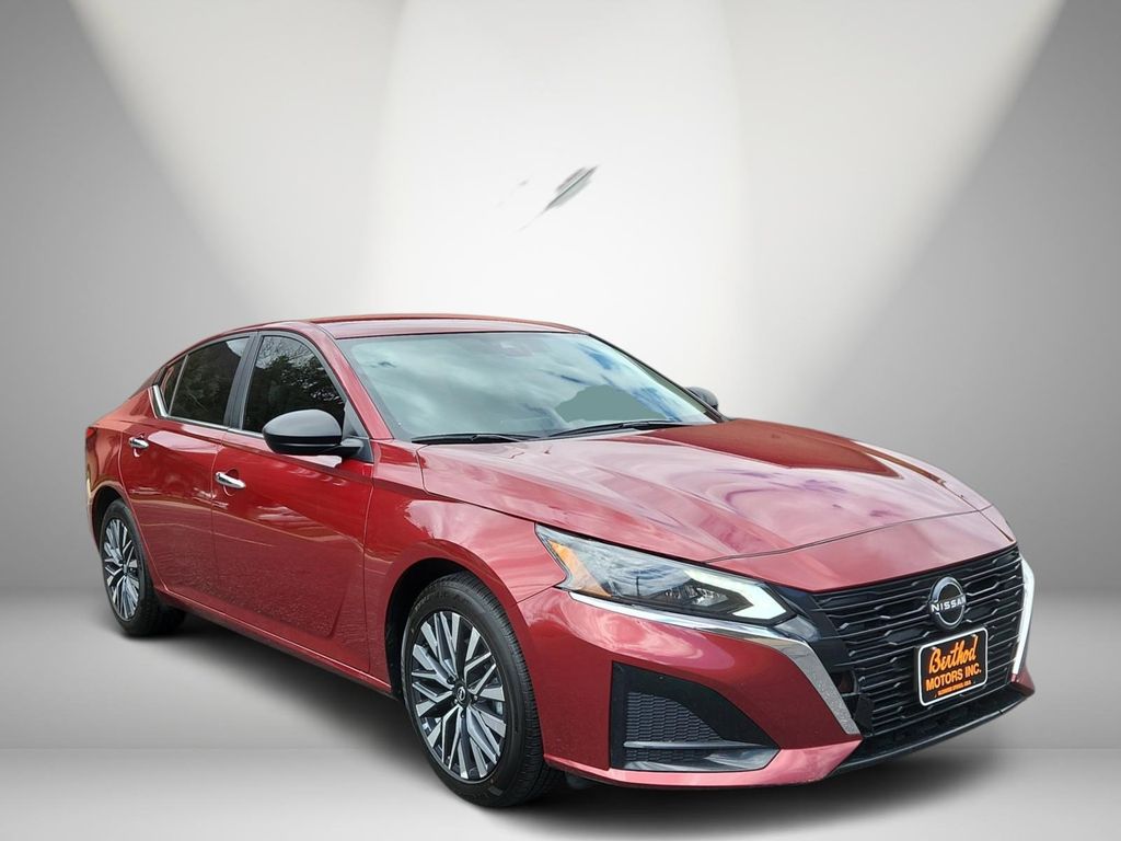 Nissan Altima 2025