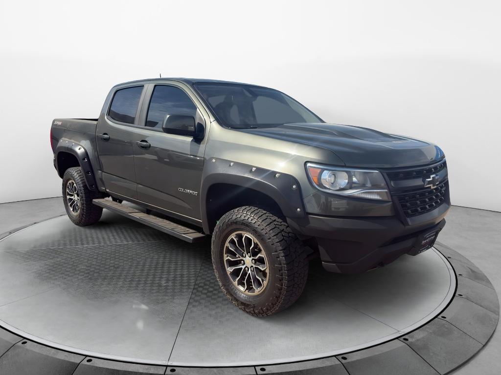 View vehicle photo 3