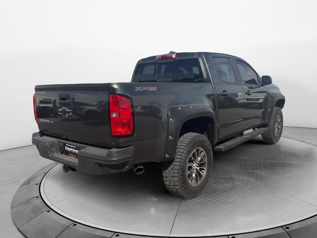 View vehicle photo 5