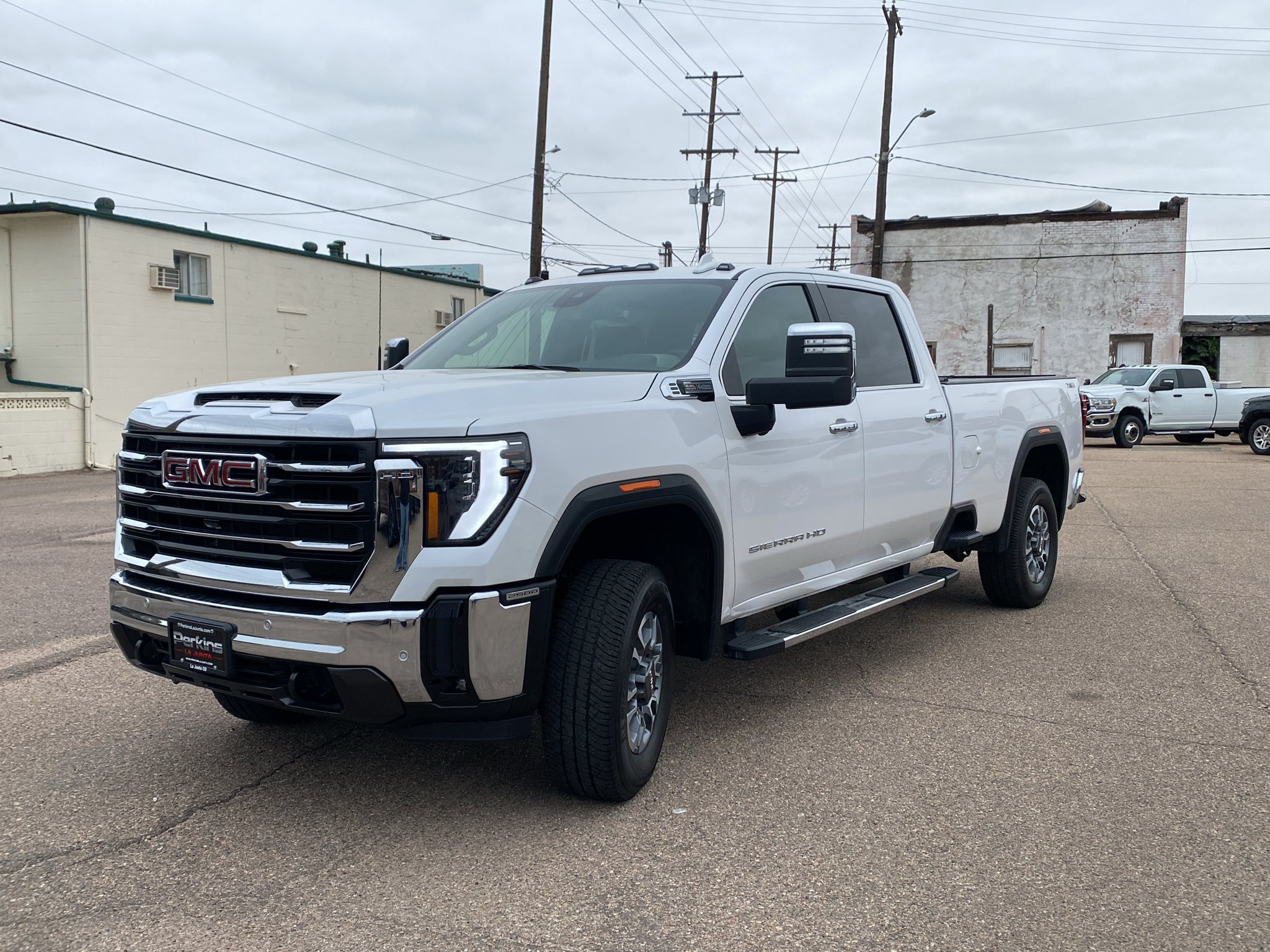  2024 GMC Sierra 2500HD SLT Crew Cab 4WD   