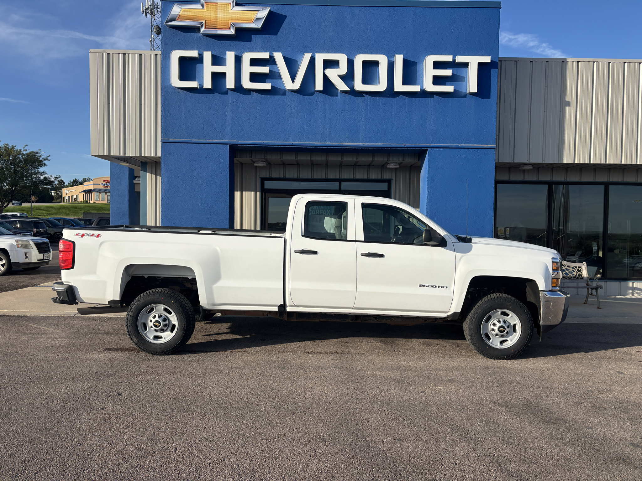 Summit White 2017 Chevrolet Silverado 2500HD Pickup Truck Four-Wheel Drive 6-Speed Automatic