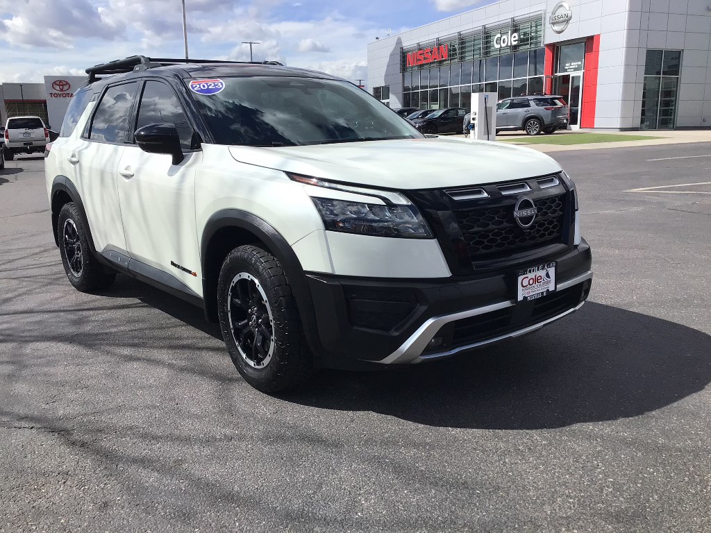 Pearl White Tricoat/Super Black 2023 Nissan Pathfinder Rock Creek 4WD SUV / Crossover All-Wheel Drive 9-Speed Automatic
