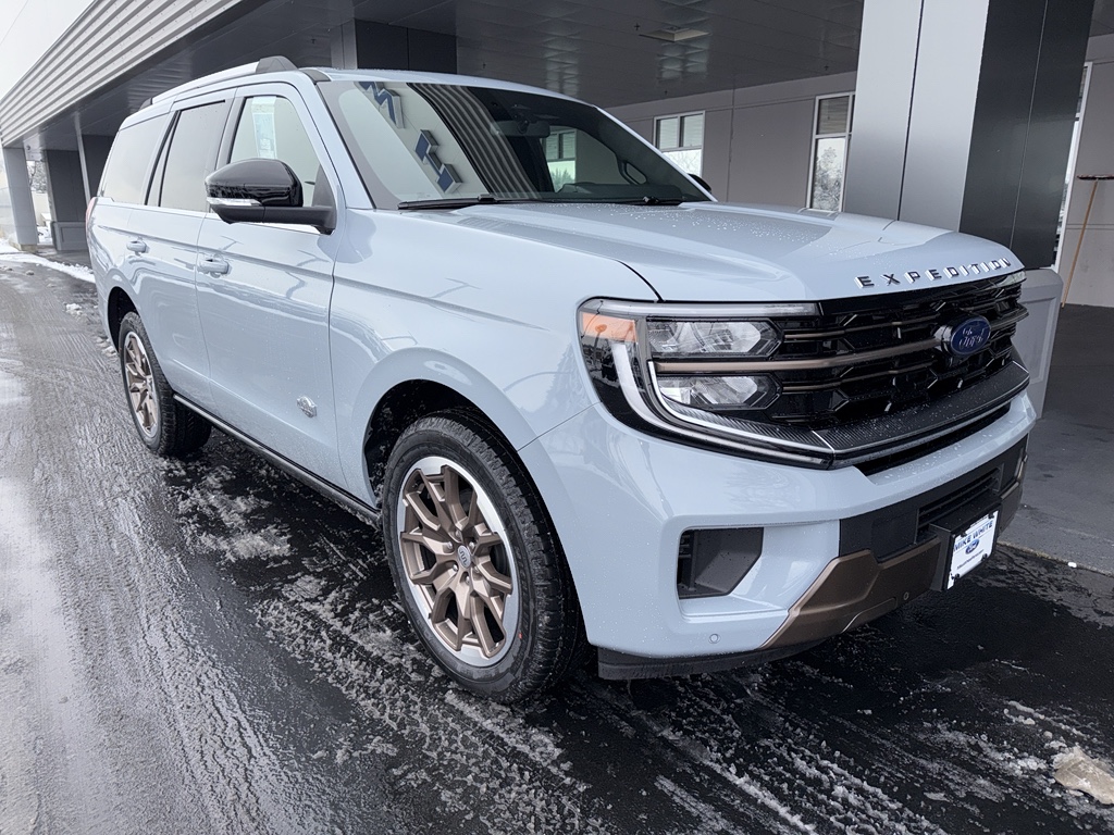 Glacier Gray Metallic Tri-Coat 2026 Ford Expedition King Ranch 4WD SUV / Crossover Four-Wheel Drive Automatic