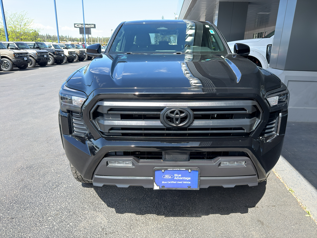 View vehicle photo 2