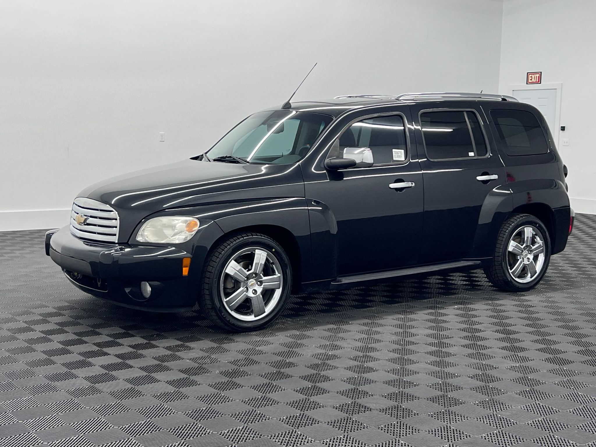 Black Granite Metallic 2011 Chevrolet HHR Wagon Front-Wheel Drive 4-Speed Automatic