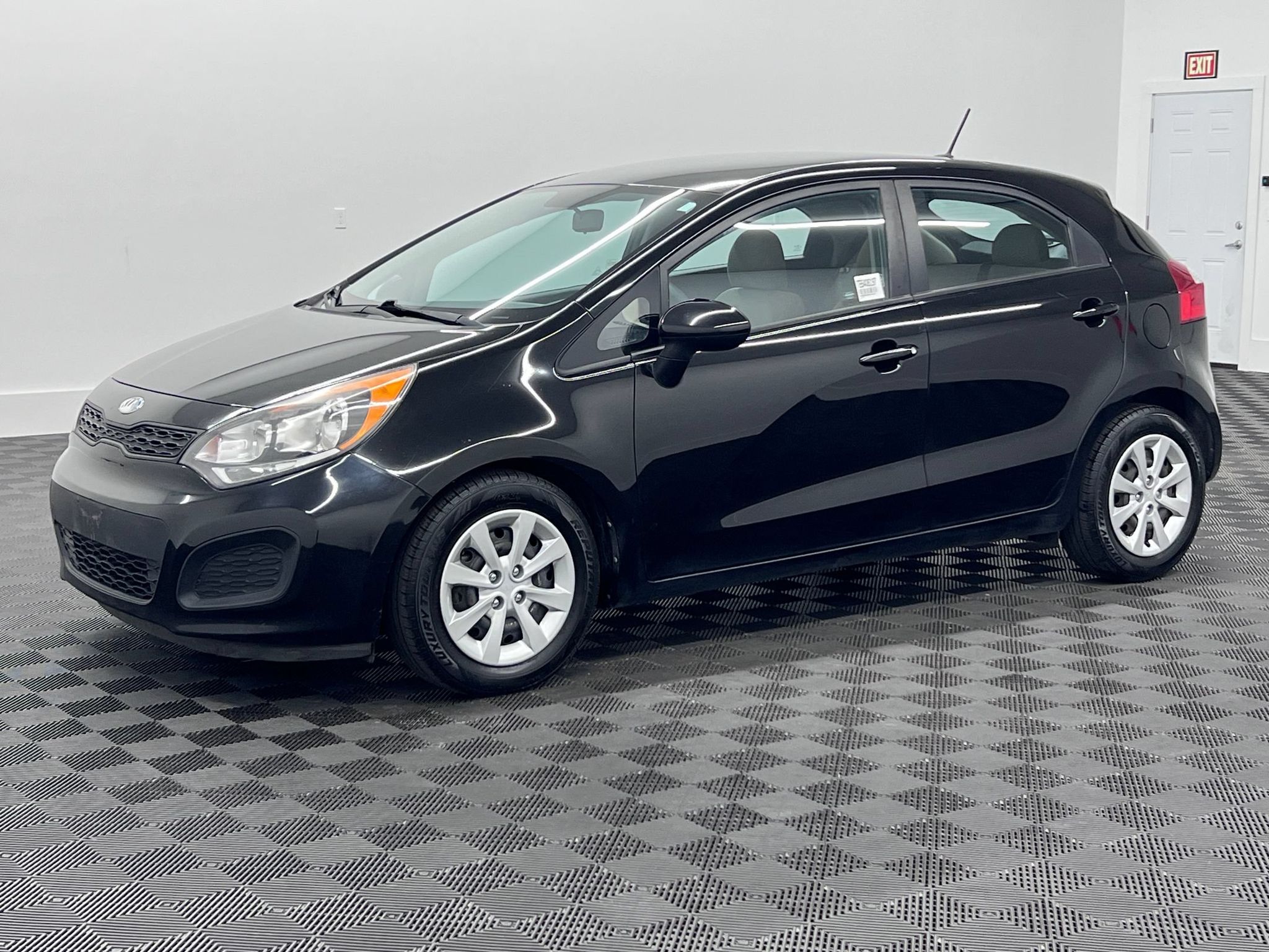 Aurora Black 2014 Kia Rio Sedan Front-Wheel Drive 6-Speed Automatic