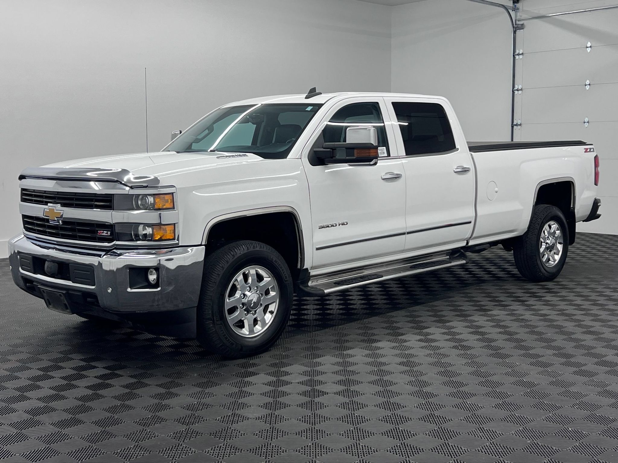 2015 Chevrolet Silverado 3500HD LTZ Crew Cab 4WD