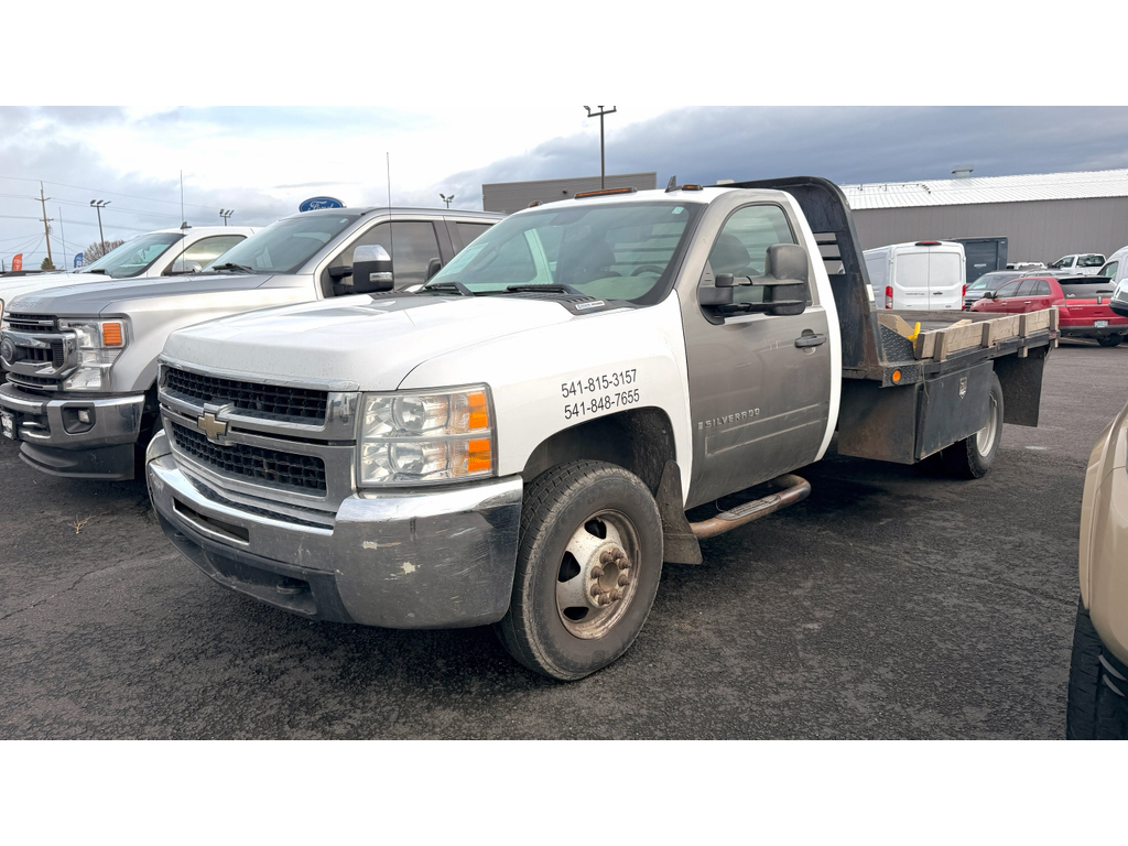 2008 Chevrolet Silverado 3500HD Chassis Chassis LT 4WD