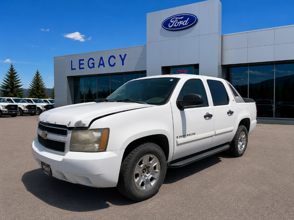 Summit White 2009 Chevrolet Avalanche Pickup Truck Four-Wheel Drive 6-Speed Automatic