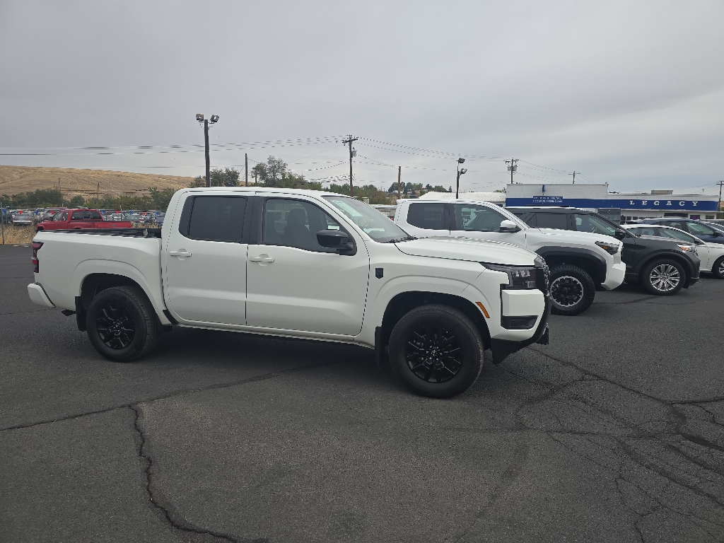 Glacier White 2026 Nissan Frontier Pickup Truck Four-Wheel Drive 9-Speed Automatic