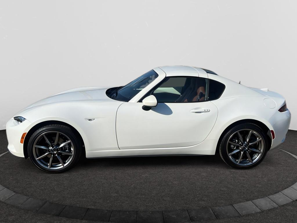 Snowflake White Pearl Mica 2023 Mazda MX-5 Miata Convertible Rear-Wheel Drive 6-Speed Automatic