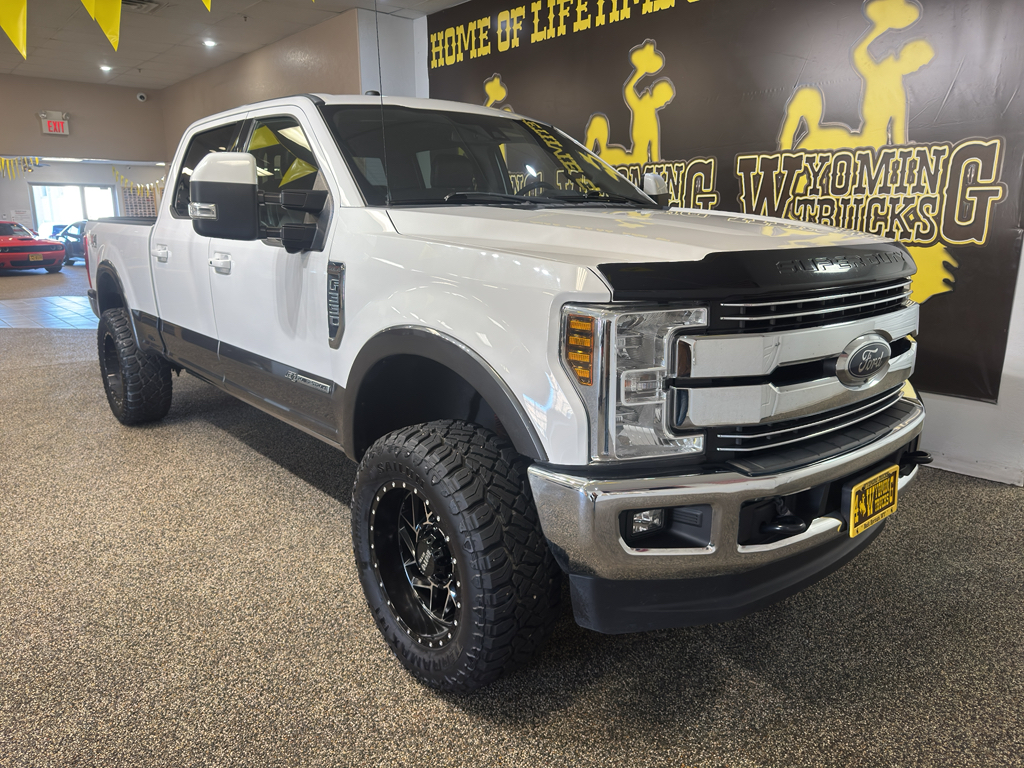 2018 Ford F-350 Lariat photo 4
