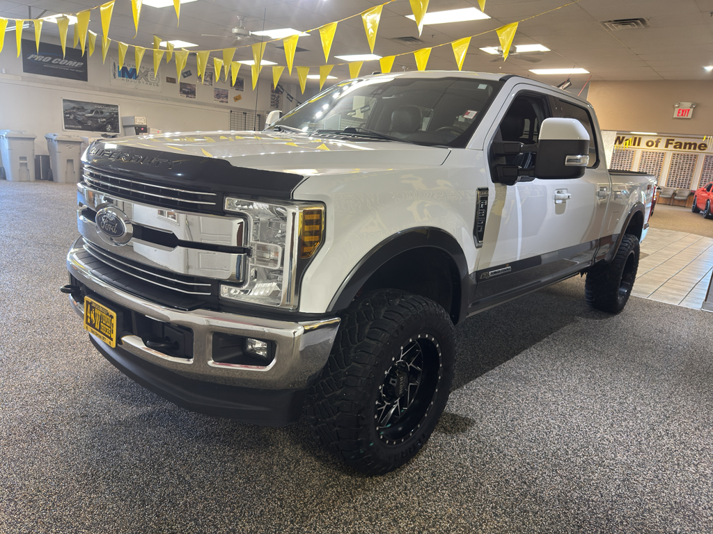 2018 Ford F-350 Lariat photo 3
