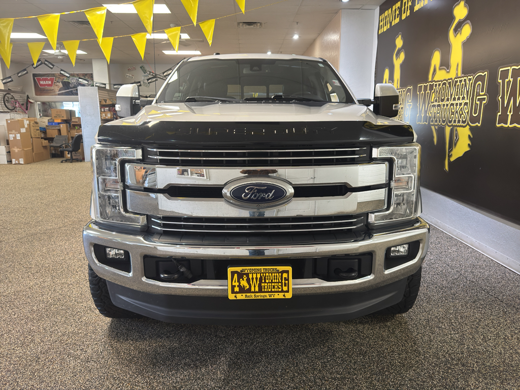 2018 Ford F-350 Lariat photo 2
