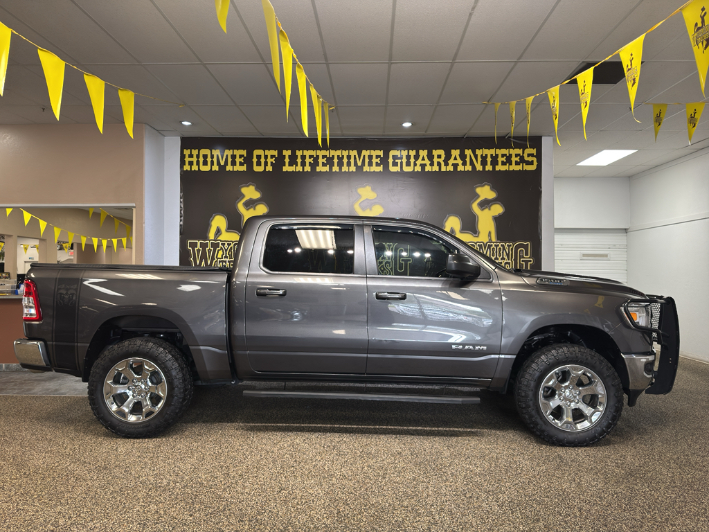 2021 RAM 1500 Big Horn/Lone Star 4x4 Crew Cab 5'7's photo