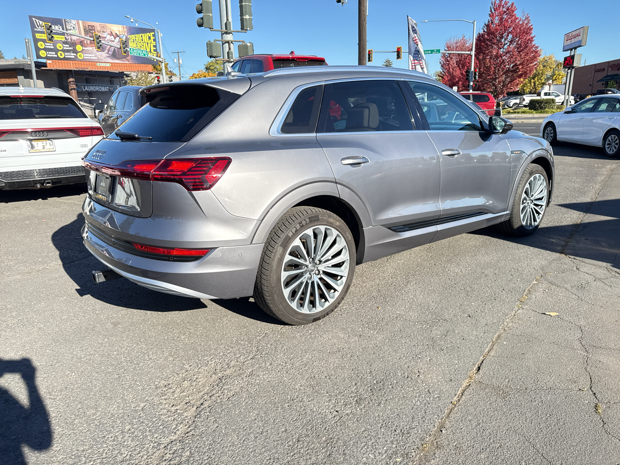 2019 Audi e-tron Prestige