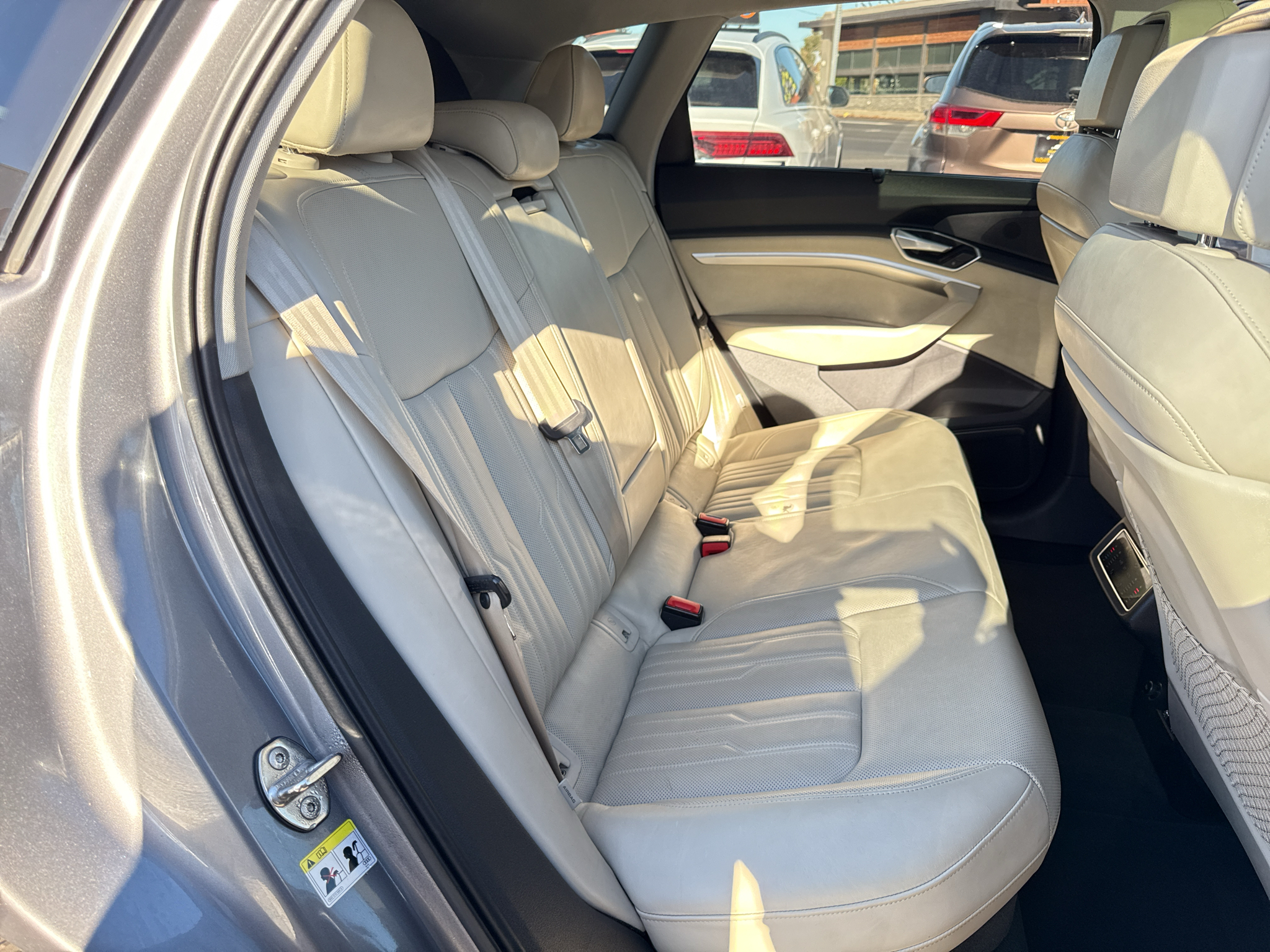 2019 Audi e-tron Prestige
