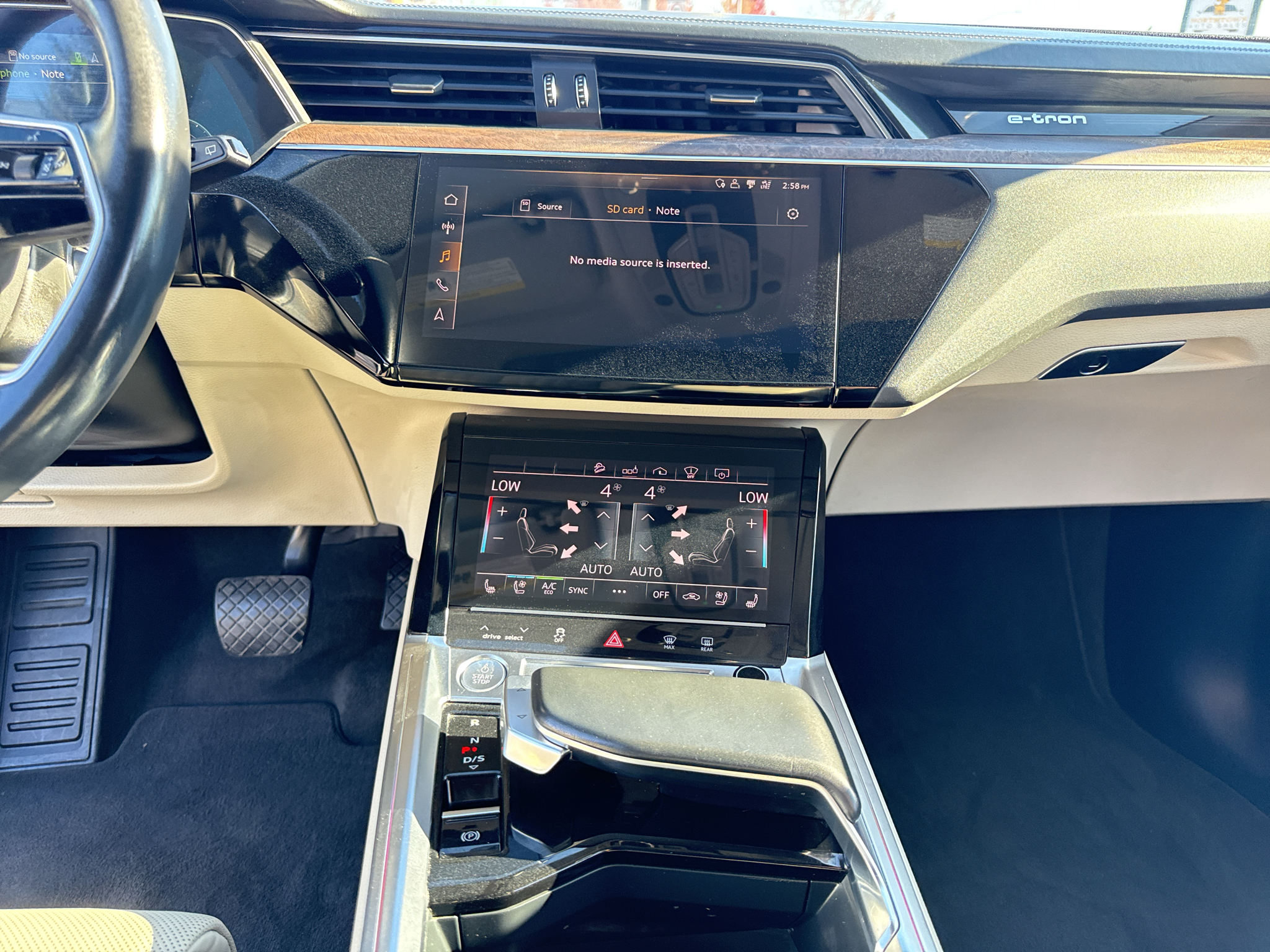2019 Audi e-tron Prestige