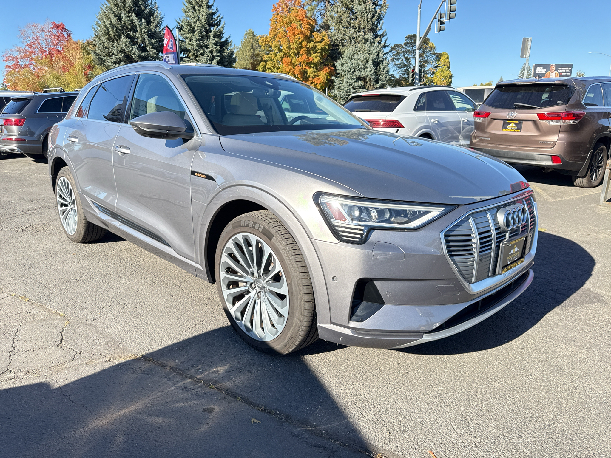 2019 Audi e-tron Prestige