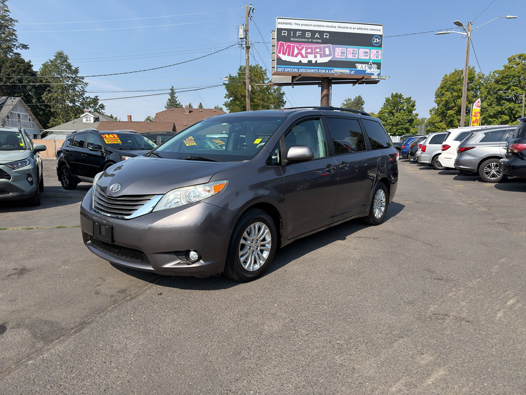 2011 Toyota Sienna XLE