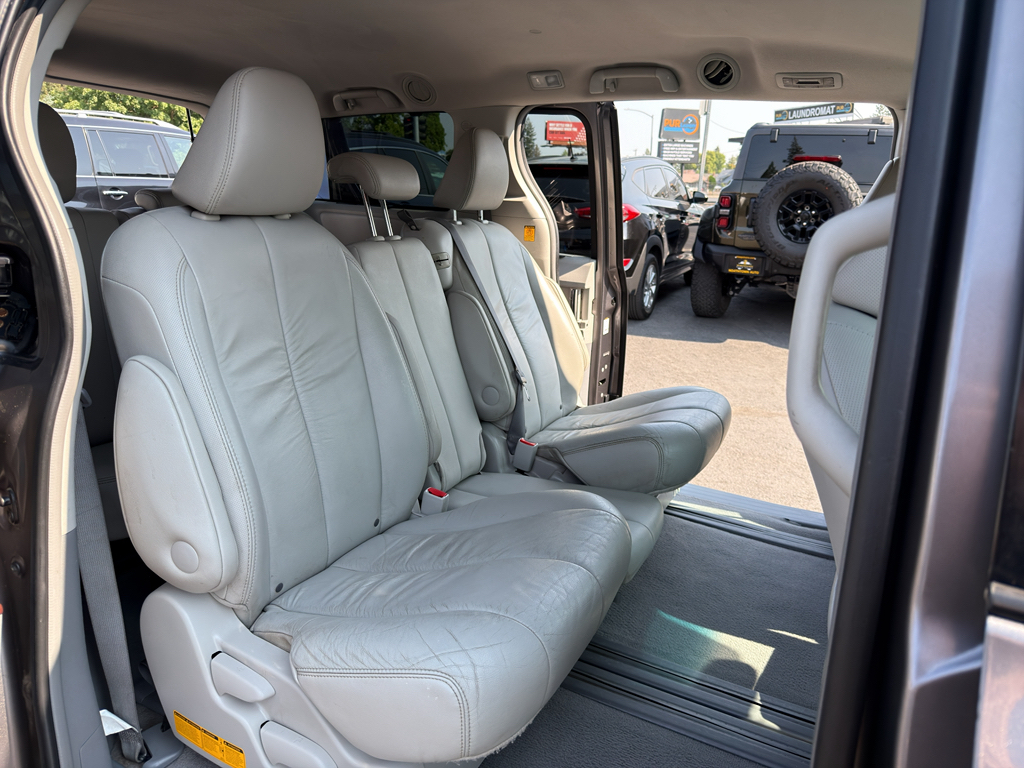 2011 Toyota Sienna XLE
