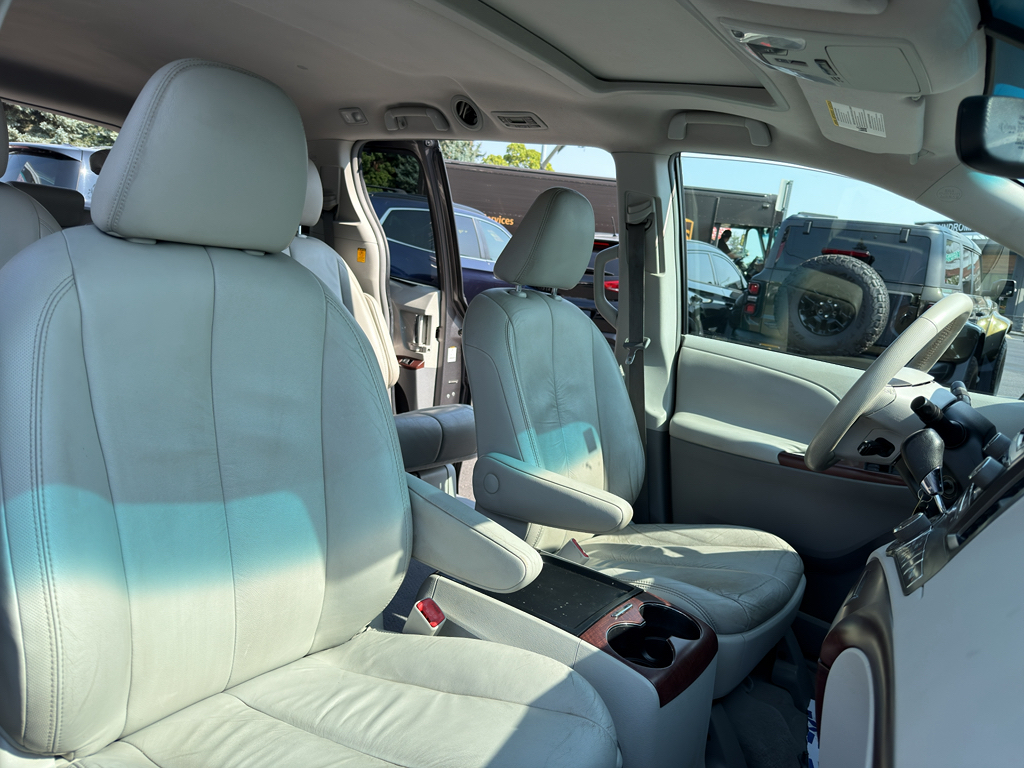 2011 Toyota Sienna XLE