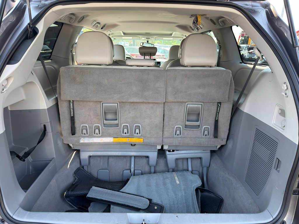 2011 Toyota Sienna XLE