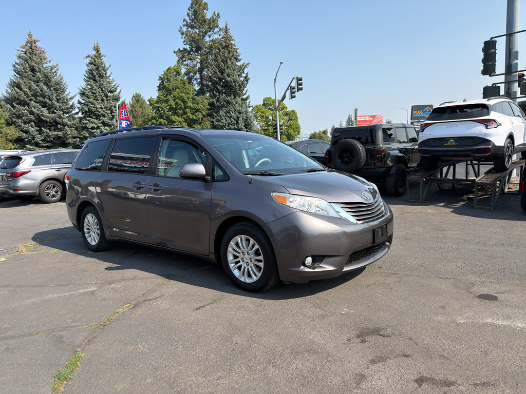 2011 Toyota Sienna XLE