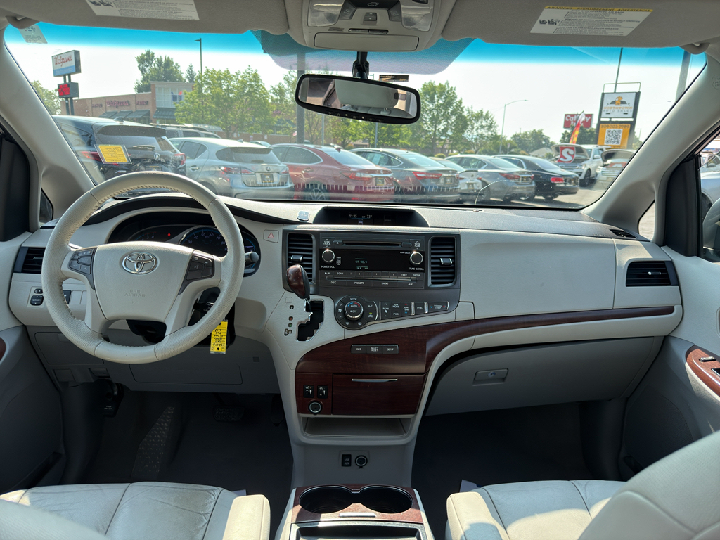 2011 Toyota Sienna XLE