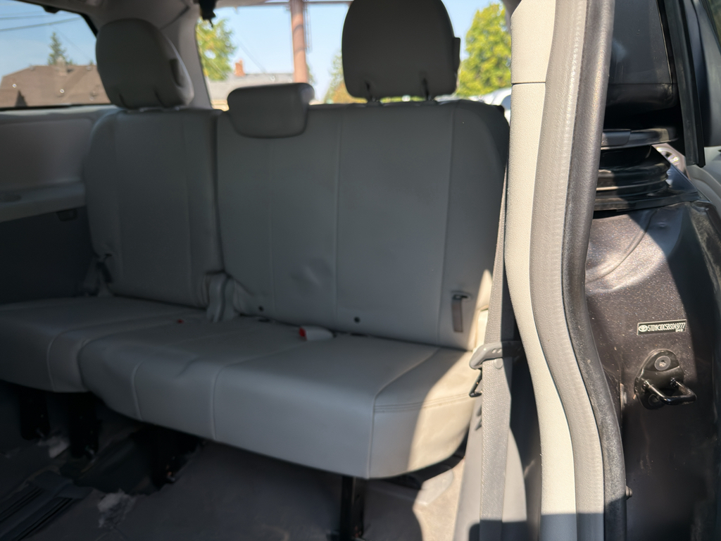 2011 Toyota Sienna XLE