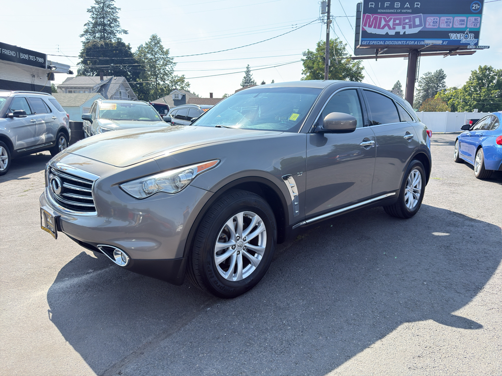2016 INFINITI QX70