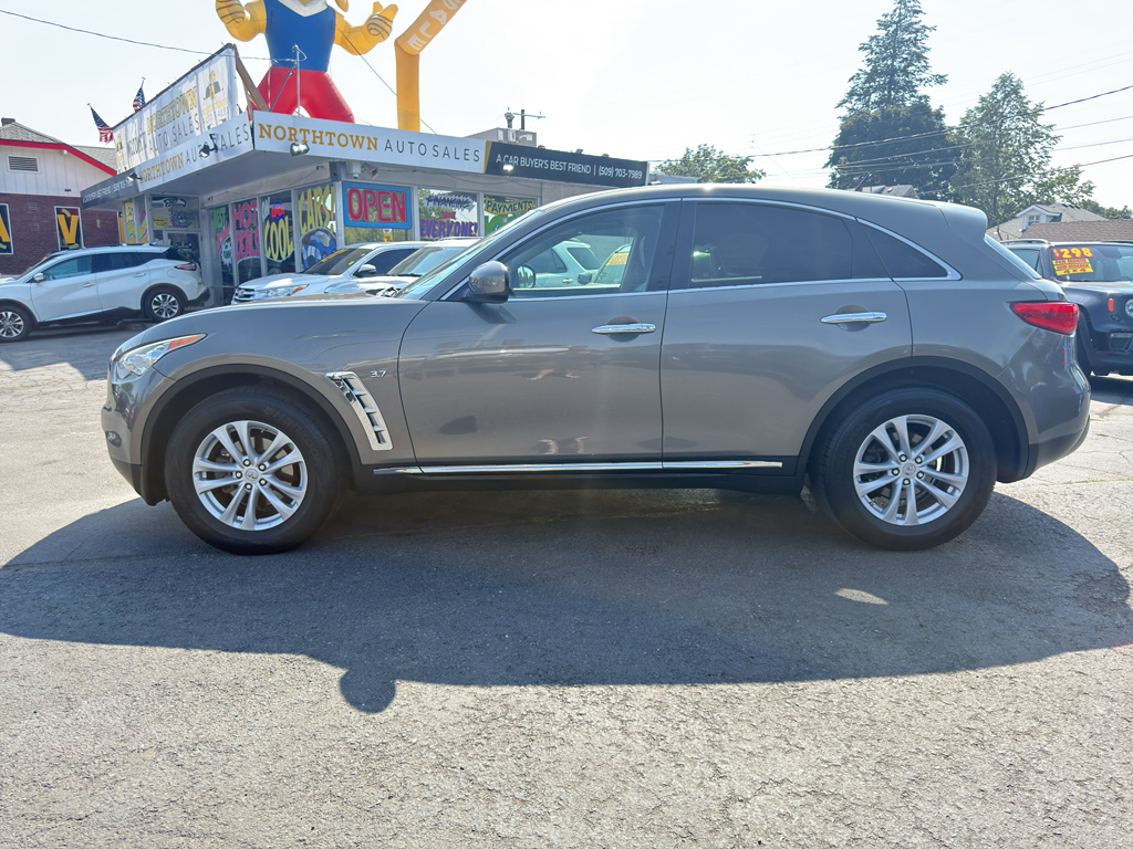 2016 INFINITI QX70