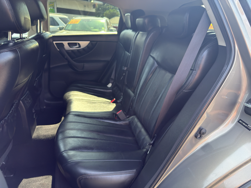 2016 INFINITI QX70