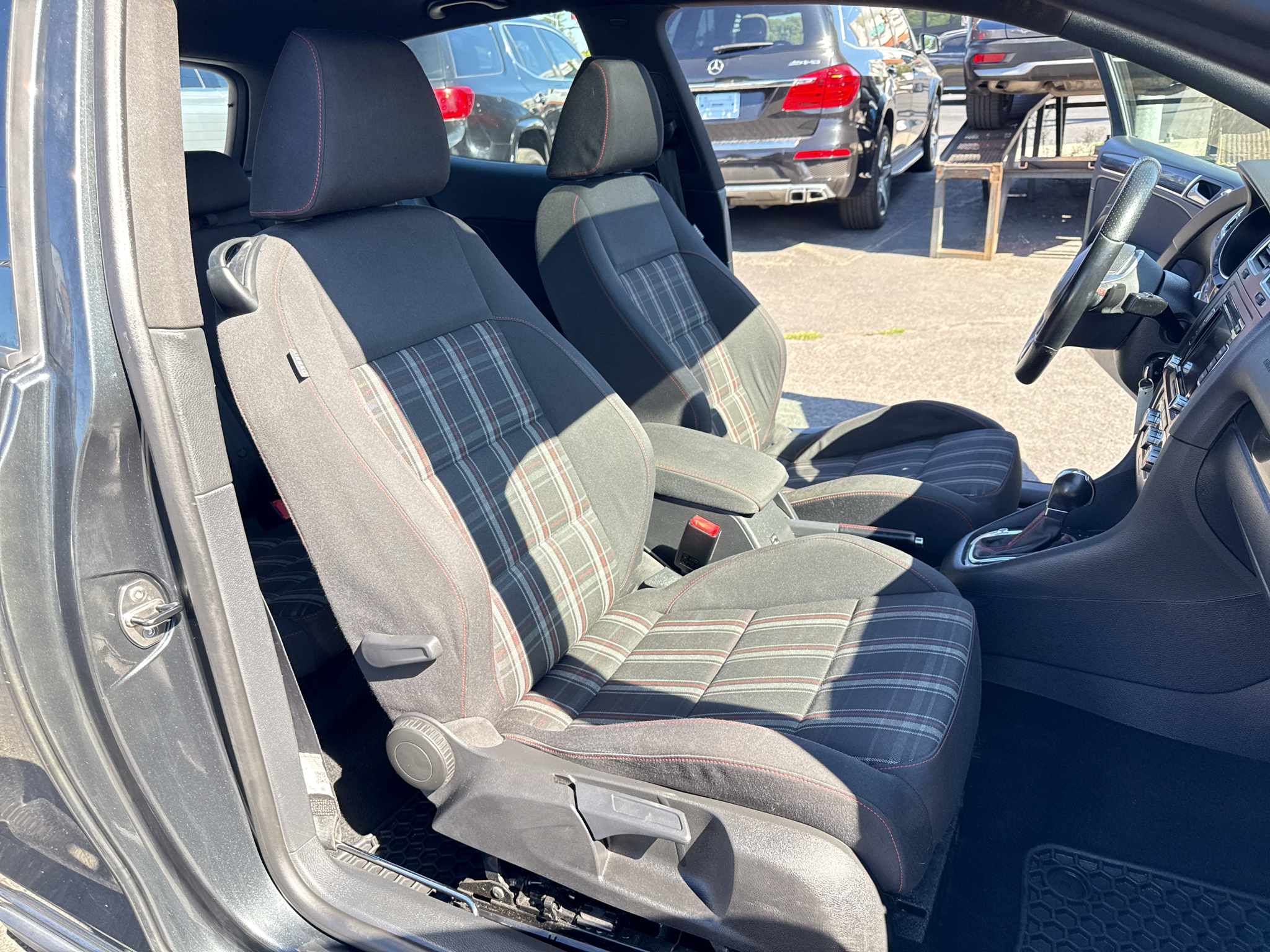 2010 Volkswagen Golf GTI 2.0T