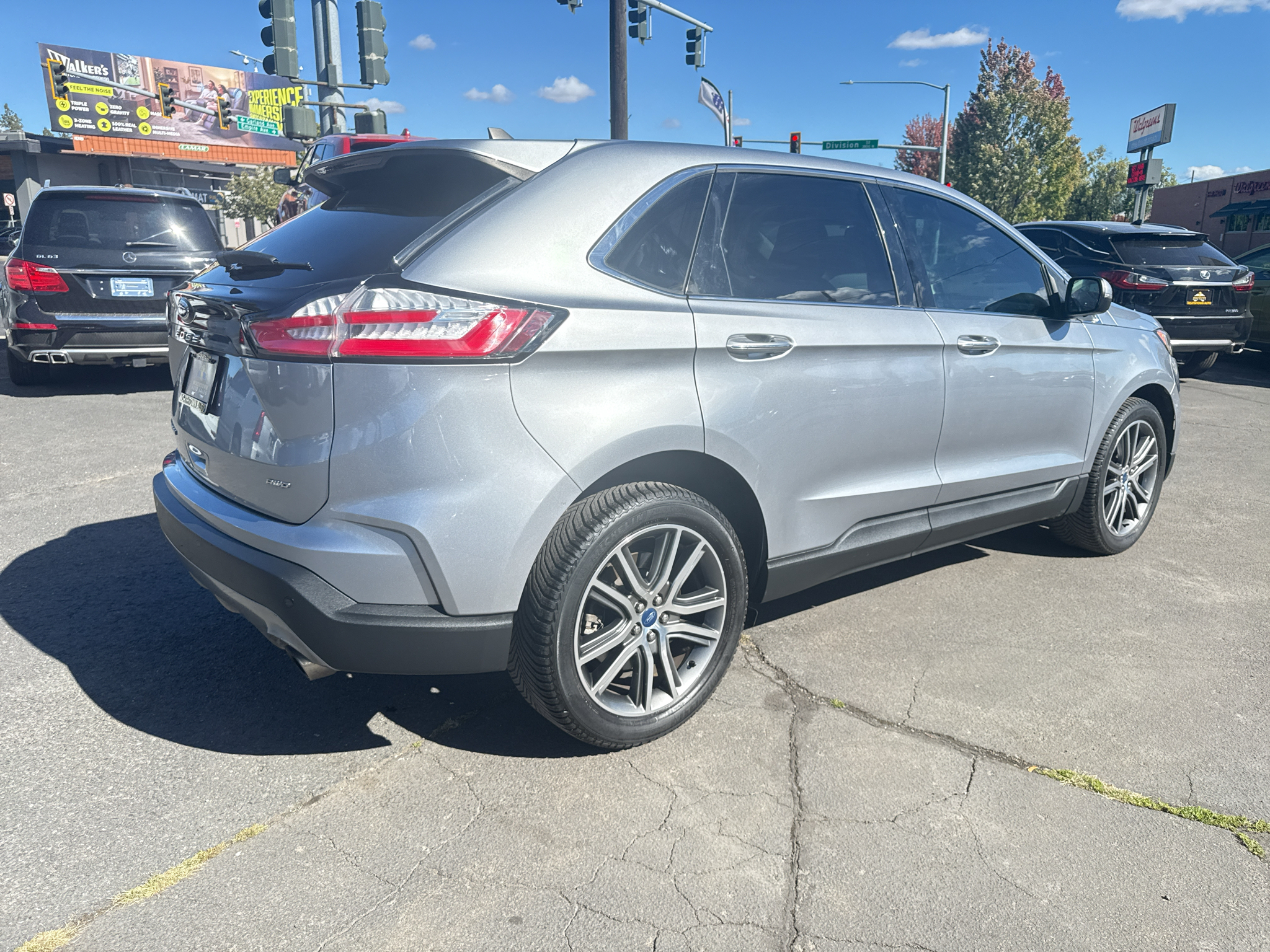2022 Ford Edge Titanium