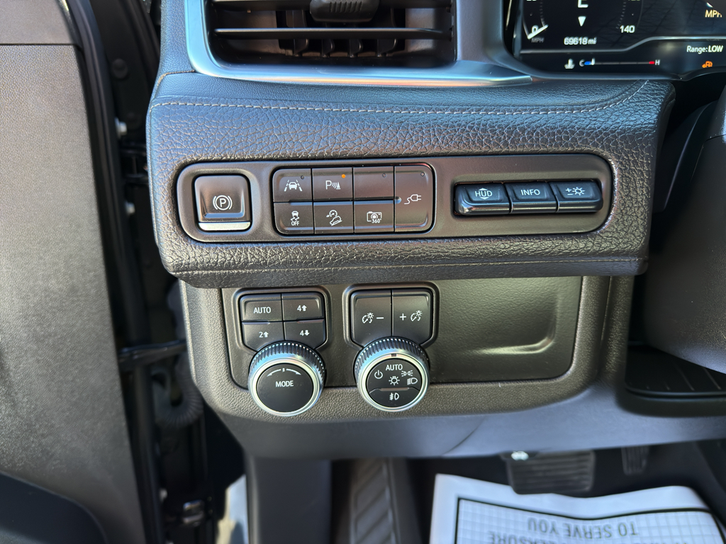2022 Gmc Yukon Denali photo 2