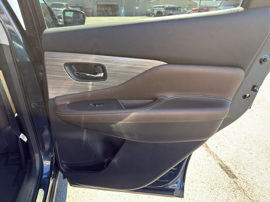 2017 Nissan Murano Platinum photo 23