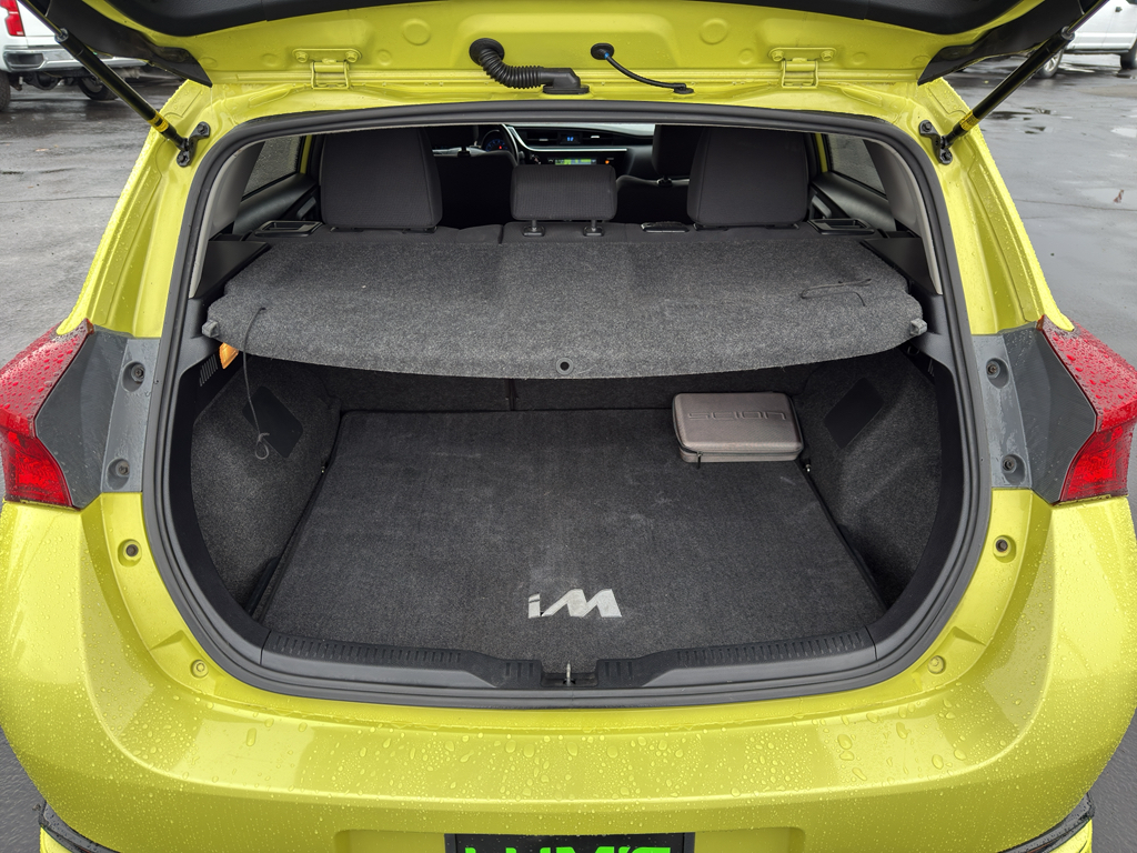 2016 Scion iM Base photo 35