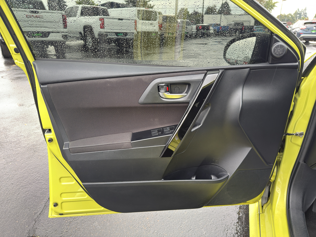2016 Scion iM Base photo 6
