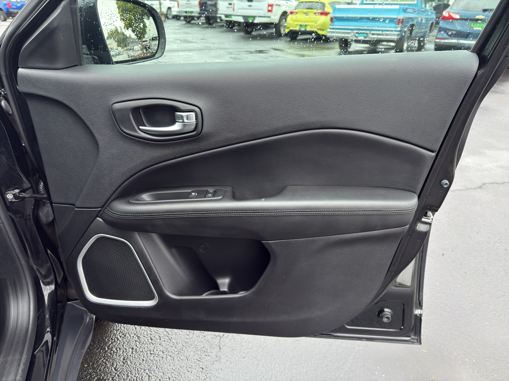 2019 Jeep Compass North Edition Latitude photo 18