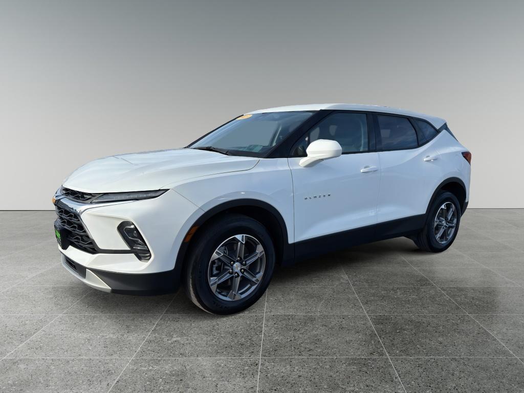 2023 Chevrolet Blazer 2LT photo 3