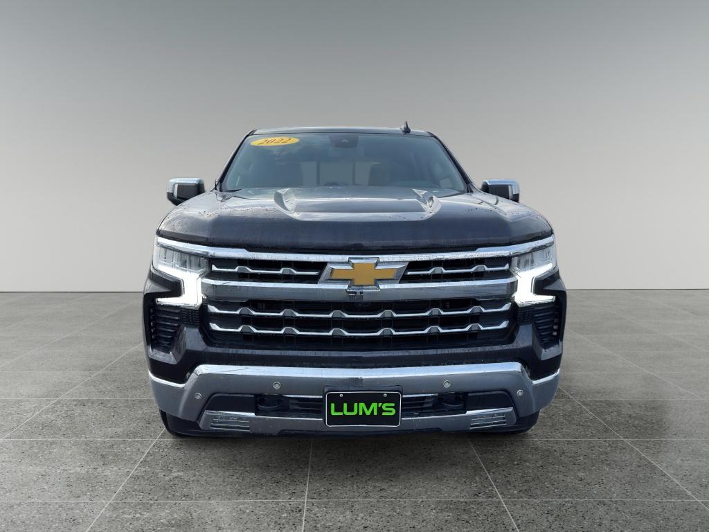 2022 Chevrolet Silverado 1500 LTZ photo 2