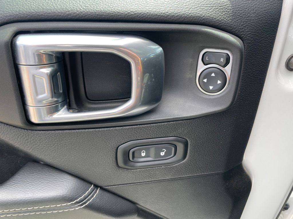 Used 2021 Jeep Wrangler SUV